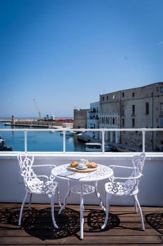 Centro Storico House | AL CONSOLE LUXURY SUITE
