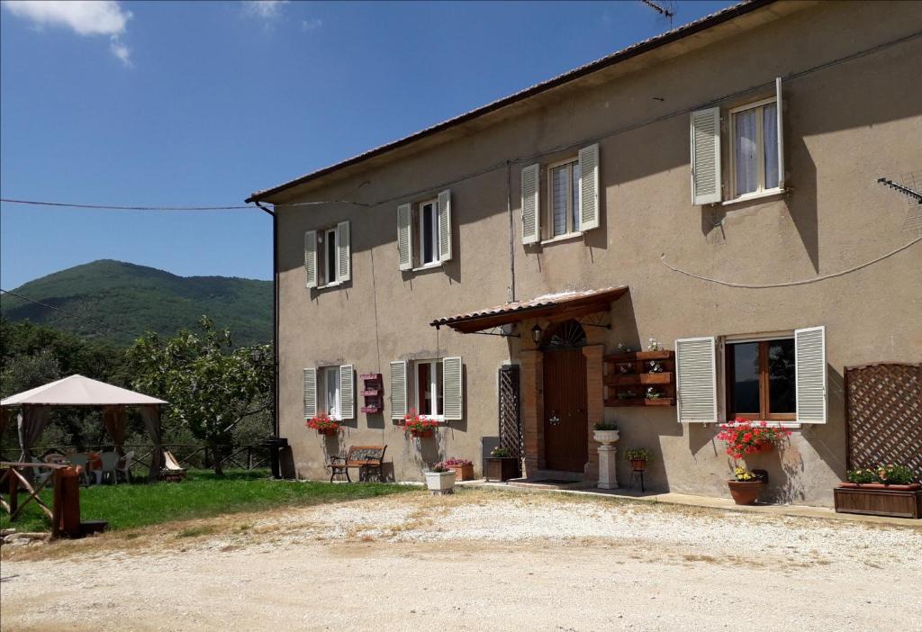 Avigliano Umbrio House | Alle Preci Country house