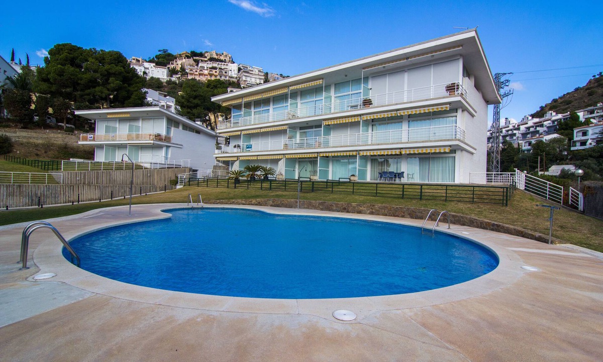 Almadraba-Canyelles Apartment | Almadraba F3 - Two Bedroom Apartment, Sleeps 6