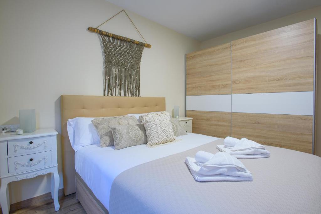 Perchel Norte Apartment | Almansa Malaga Center