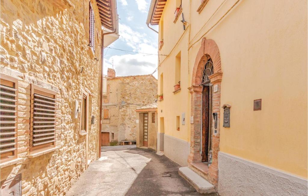 Monte Petriolo Apartment | Amazing apartment in Montepetriolo -PG- with 2 Bedrooms