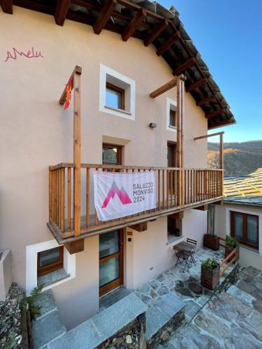 Ostana Apartment | AMELU' LOCAZIONI TURISTICHE