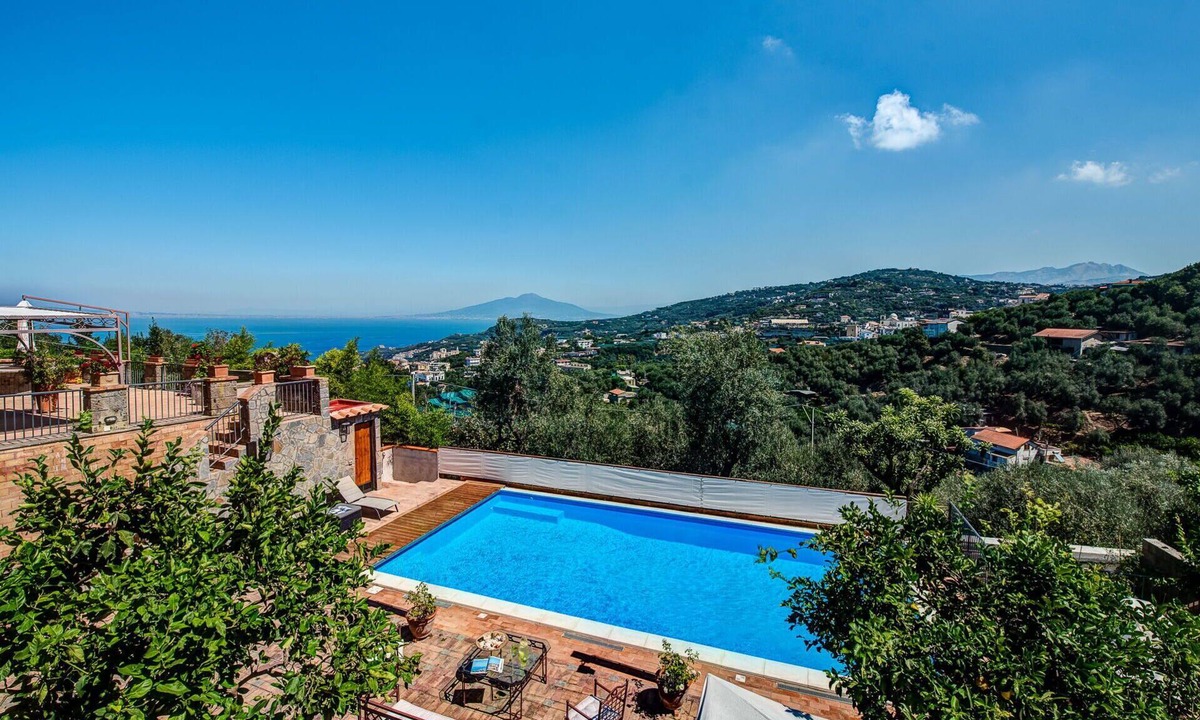 Schiazzano Villa | Antica Limonaia - Beautiful Mediterranean Villa