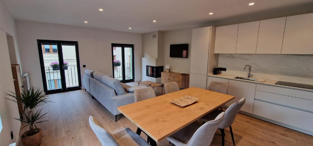 Camprodon Apartment | Apartaments El Trèvol