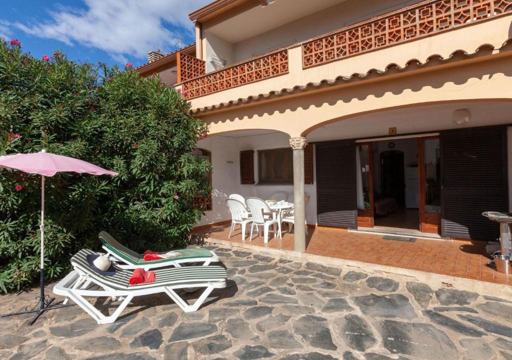 L'Escala Apartment | Apartment Adelfa apt- 1 by Interhome