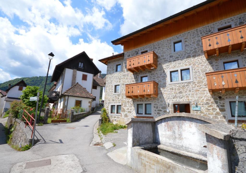 Casa Rasat | Ovasta