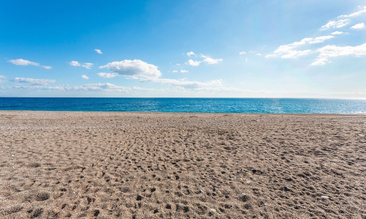 Mascali Apartment | Apartment 'Casa Vacanze Indaco' with Mountain View, Wi-Fi and Air Conditioning