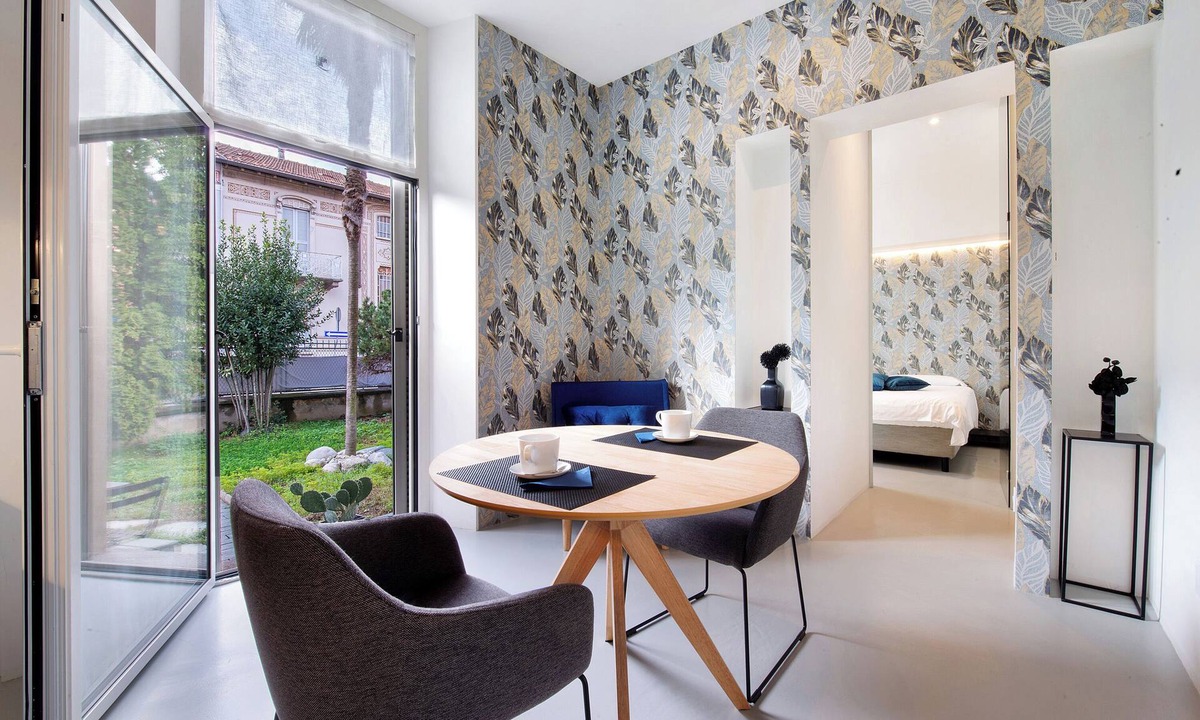 Lecco Apartment | Apartment 'Dimora Lierna' with Private Garden, Wi-Fi and Air Conditioning