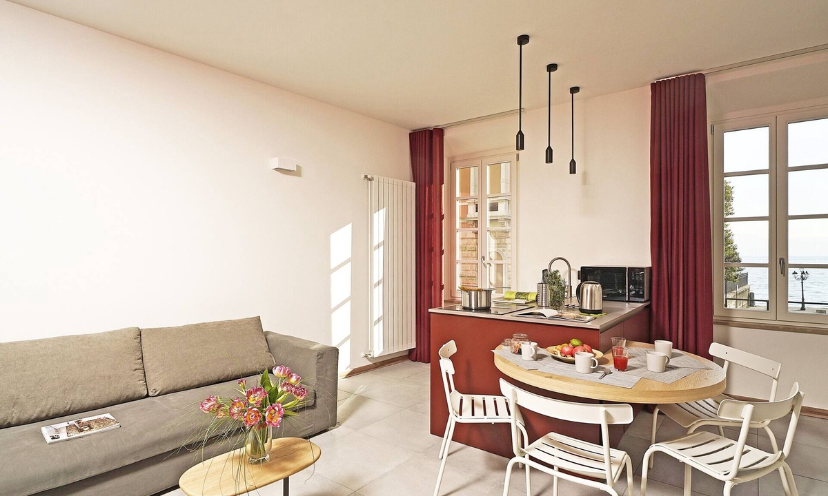 Gargnano Apartment | Apartment "Gemhouse Rubino " lake view, wi-fi and air conditioning