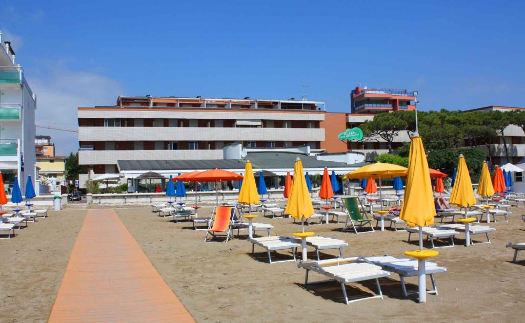 Lignano Sabbiadoro Apartment | Apartment in Lignano Sabbiadoro 21786