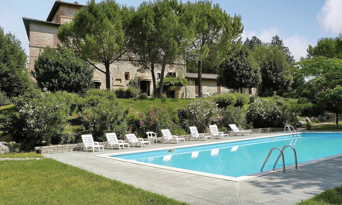 Collesanto Apartment | Apartment in Mantignana