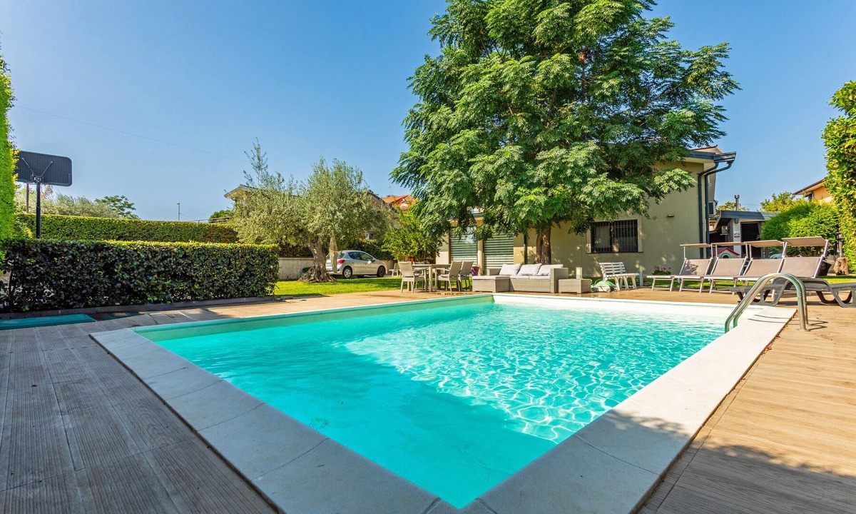 San Giovanni la Punta Apartment | Apartment 'Vanilla Bay Dep' with Private Pool, Private Garden and Air Conditioning