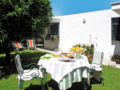 Montignoso Apartment | Apartment Mandarino by Interhome