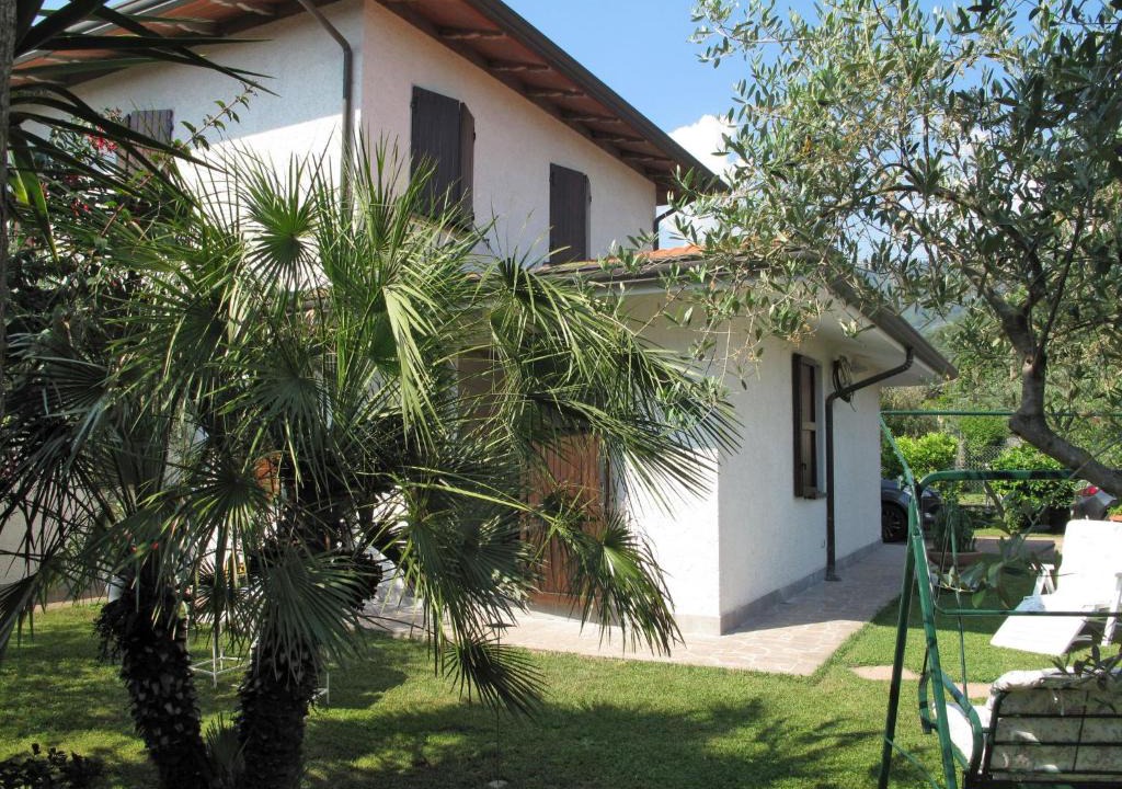 Capanne-Prato-Cinquale Apartment | Apartment Mia by Interhome