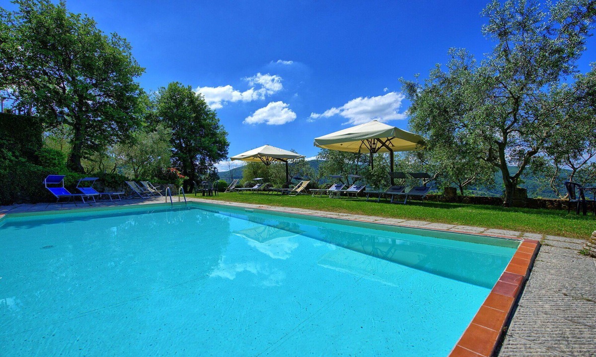 Greve in Chianti Apartment | Apartment with pool, WIFI, TV, patio, pets allowed, panoramic view, close to Greve In Chianti