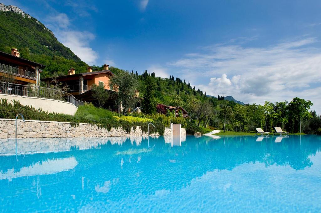 Cecina Apartment | Apartments Golf Bogliaco
