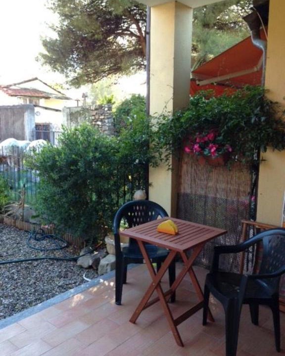 Imperia House | Appartamento a schiera con giardino