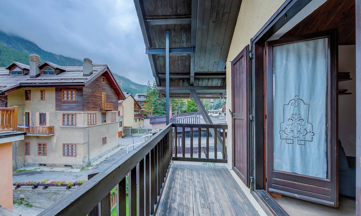 Claviere Apartment | Appartamento Rochebrune 200m From Ski