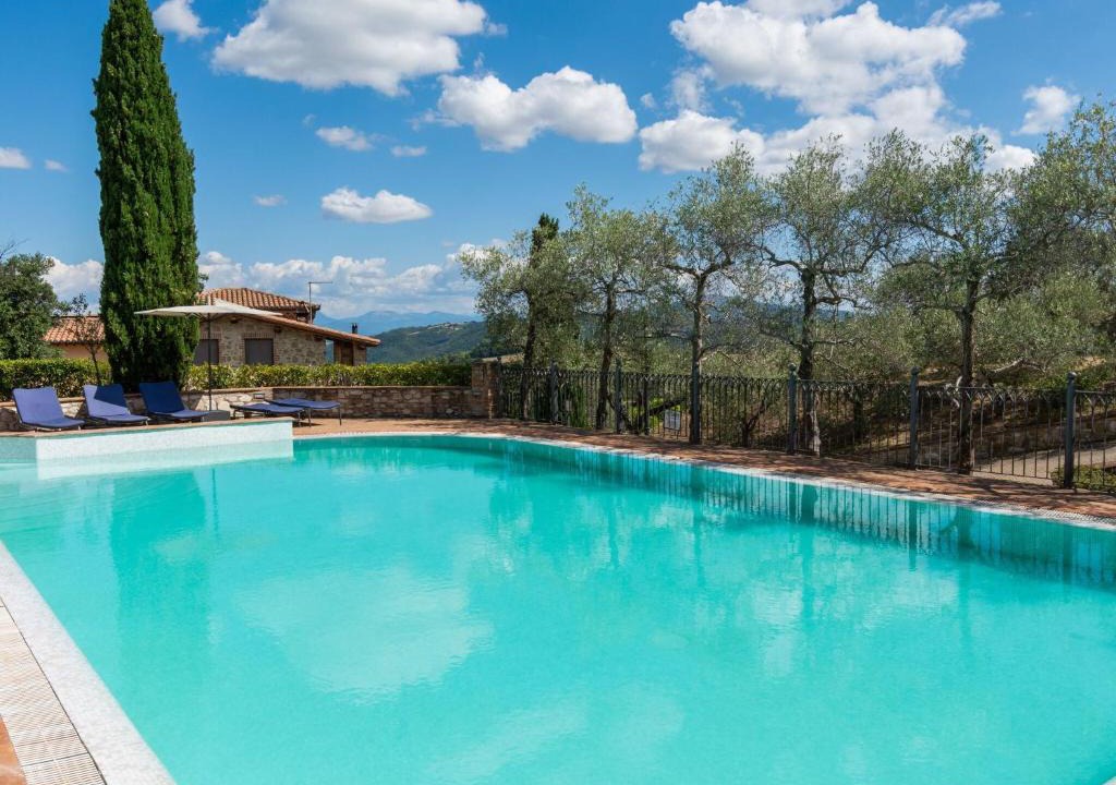 Canalicchio House | Appealing Holiday Home in Collazzone with Sauna & Pool