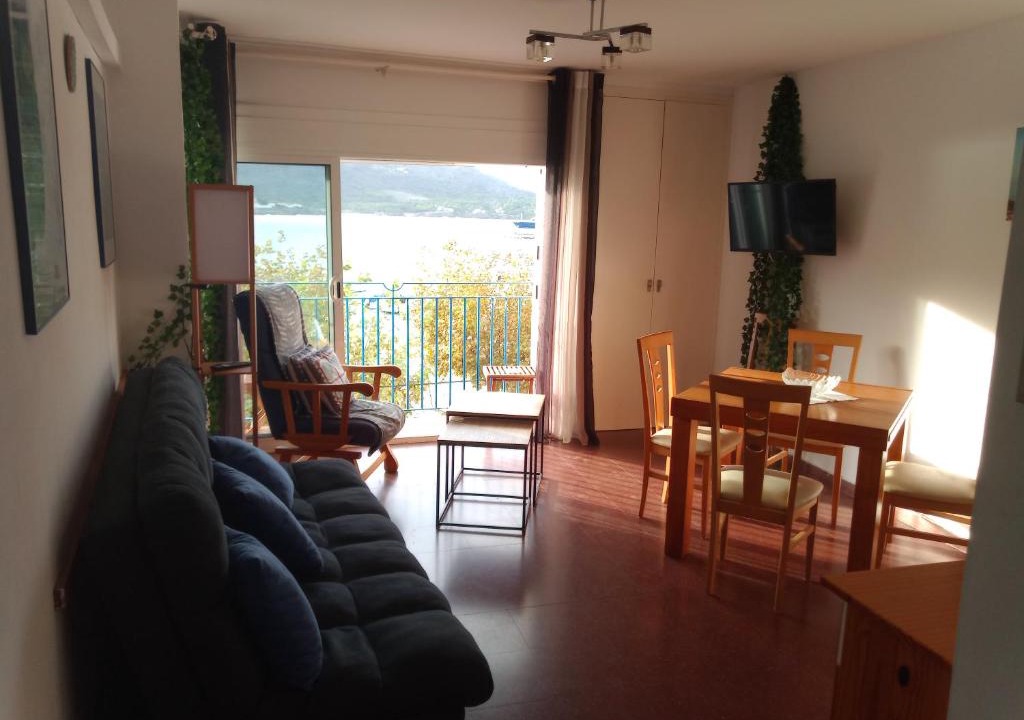 Port de la Selva Apartment | Artmony piso centro del pueblo vista frente al mar appartement plein centre en front de mer