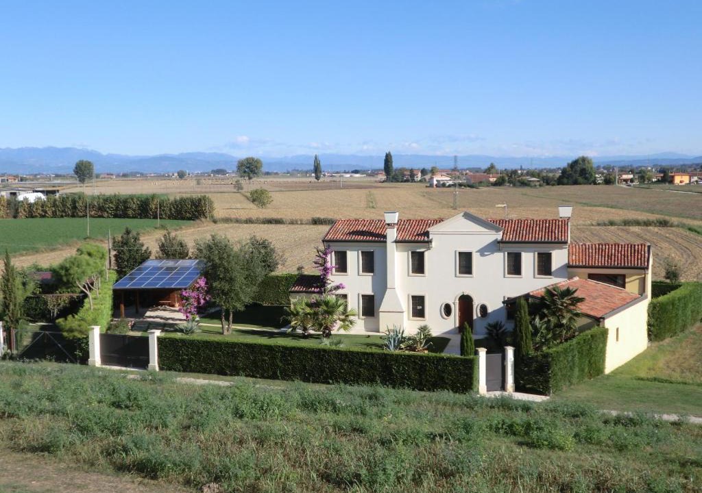 Bonavigo Bed & Breakfast | B&B "Corte San Tomaso"
