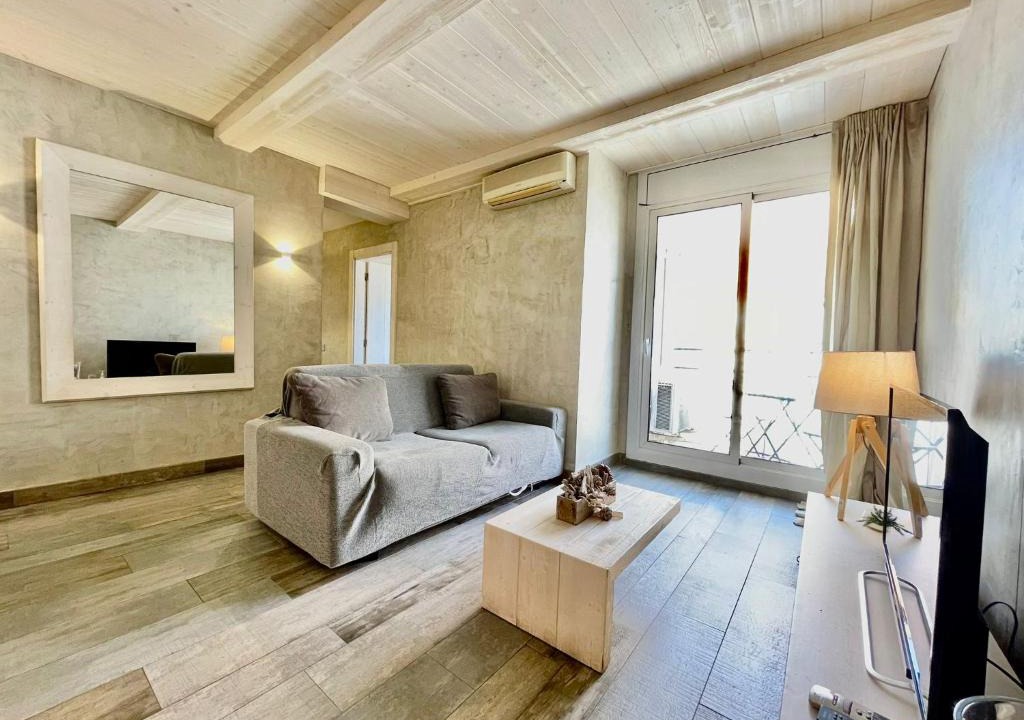 El Camp de l'Arpa del Clot Apartment | BarcelonaForRent Market Suites