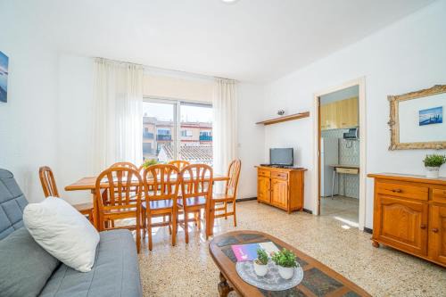Comfort Apartament Poeta Marquina | Roses Town Center