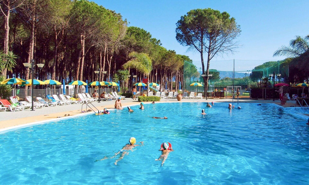 Marina di Schiavonea House | Beautiful private villa for 4 people with A/C, pool, WIFI, terrace and pets allowed
