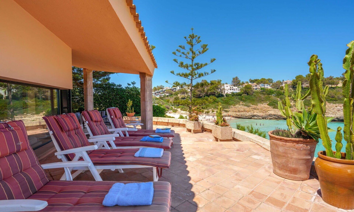 Cala Mandia House | Beautiful private villa for 4 guests with WIFI, TV, patio and panoramic view