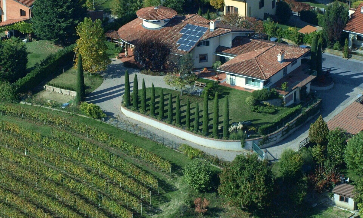 Barolo House | Beautiful villa for 4 people with WIFI, TV, terrace and panoramic view