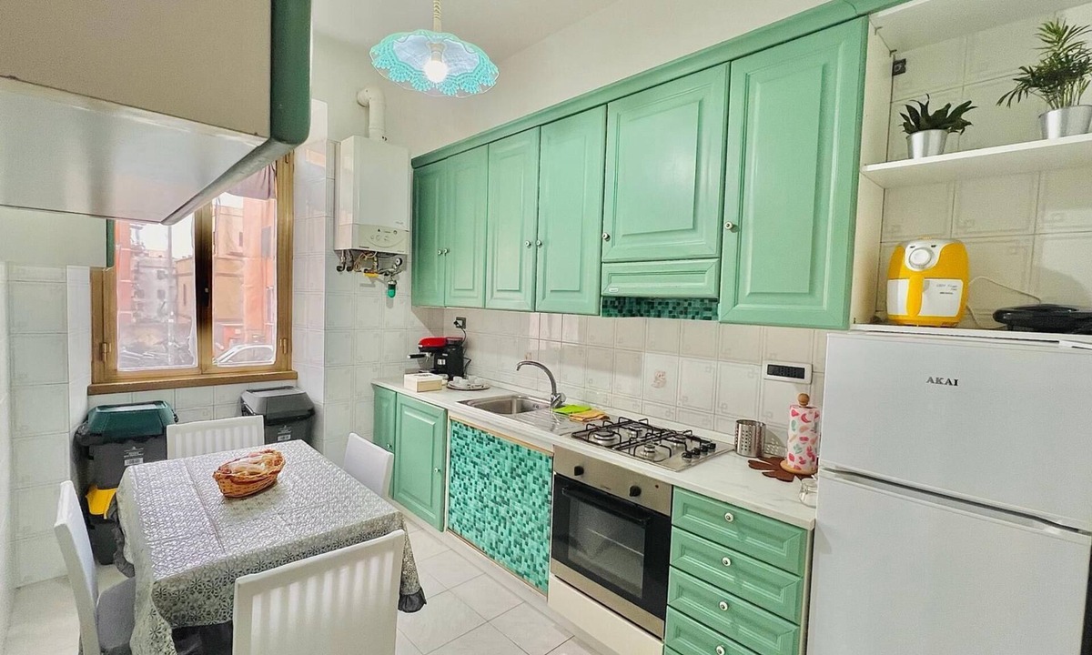 Quartiere XXIII Alessandrino Apartment | BEGONIE HOUSE Spacious, bright and colorful apartment in Centocelle.
