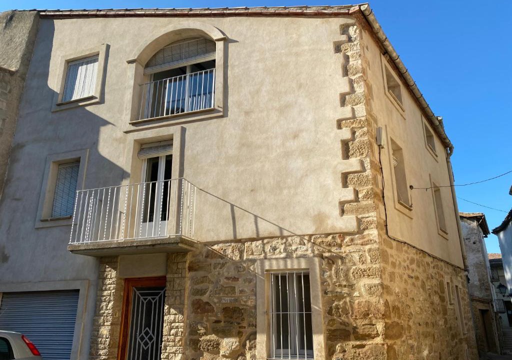 Castellfollit de Riubregos House | Cal cap xic