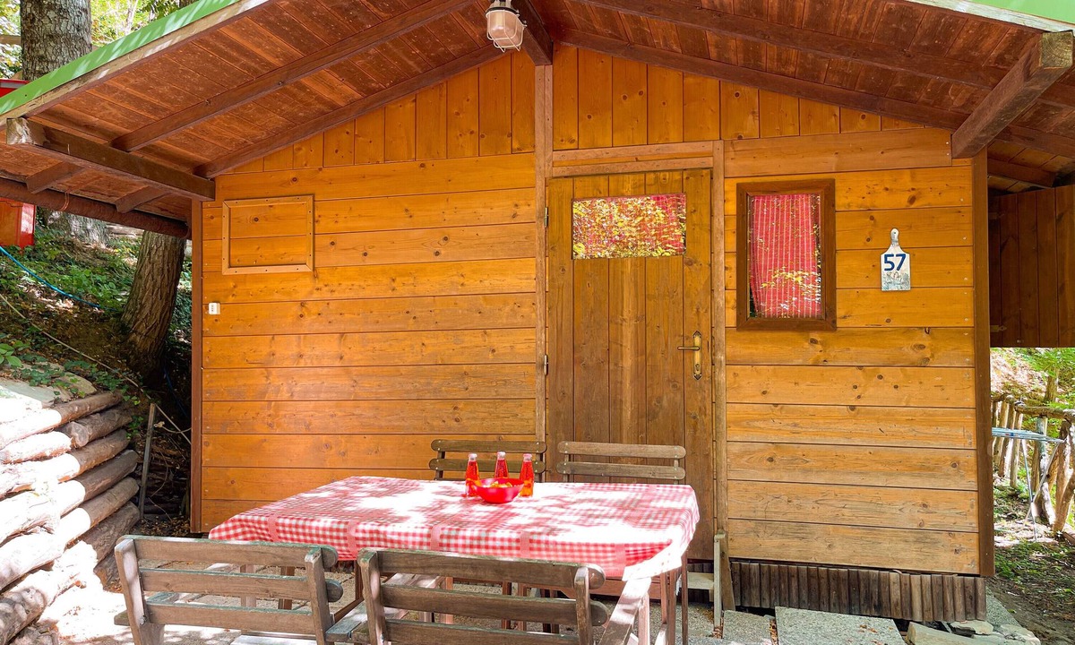 Palazzuolo sul Senio RV Rental | Caravan "Le Sorgenti - Chalet 57" with Mountain View & Private Garden