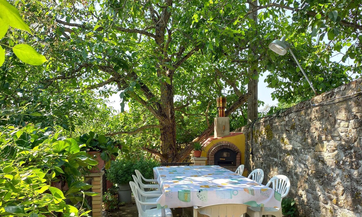 Azcona Cottage | Casa Albaitar, Rural accommodation with garden