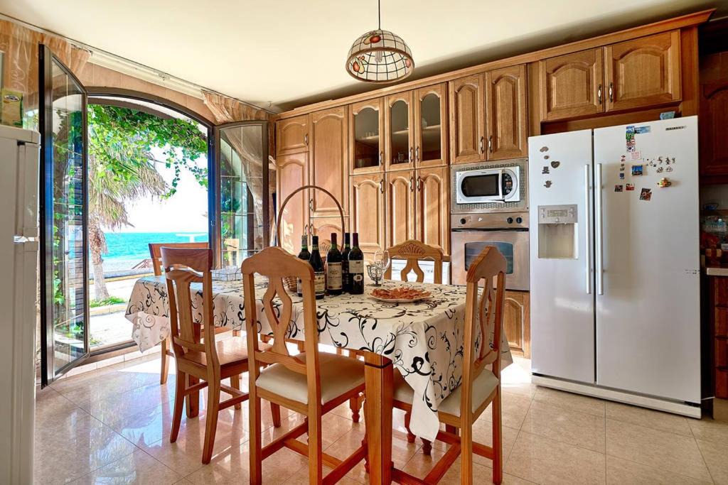 Adra Villa | Casa de Sueño en la Playa