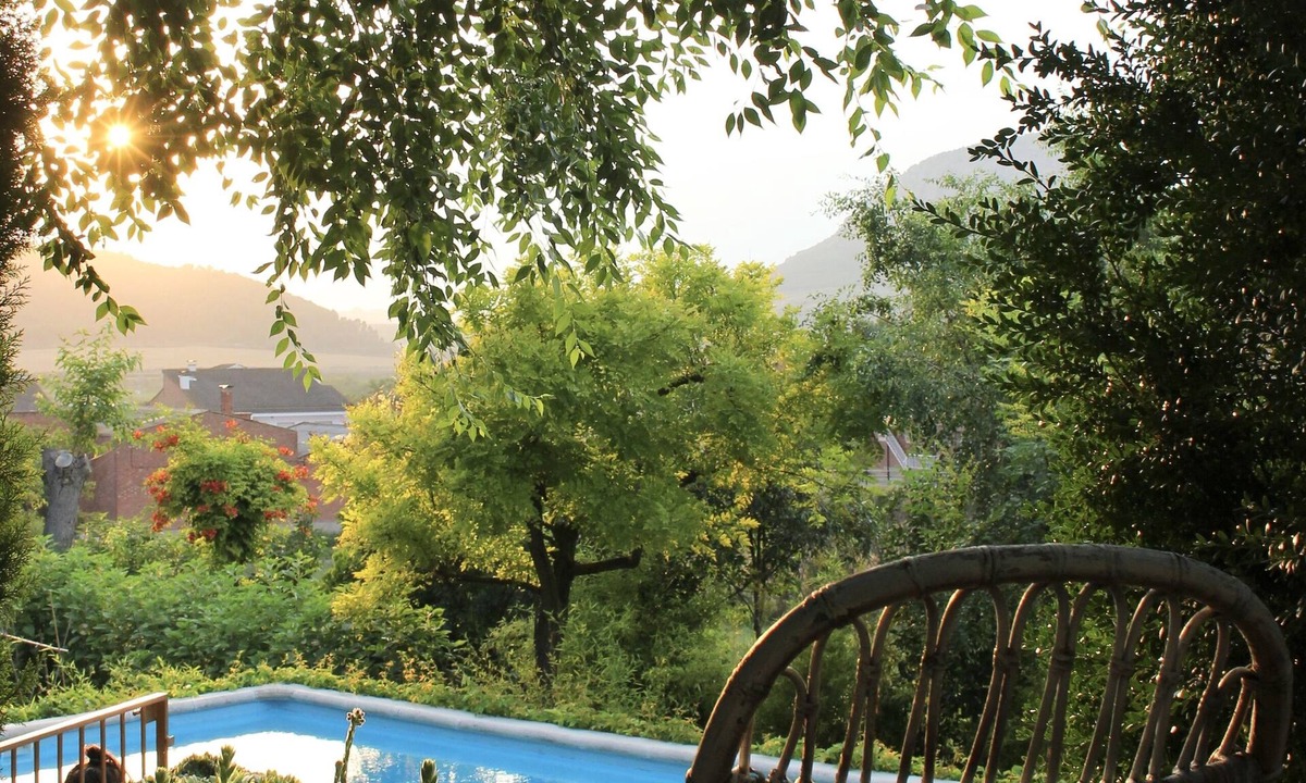 Ivars de Noguera House | Casa la Vall A house surrounded by nature
