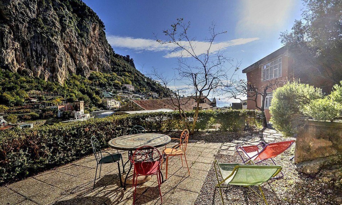 Amalfi House | Casa Macrina C: A welcoming apartment in a quiet position, situated at a short distance from the Cathedral of Amalfi, with Free WI-FI.