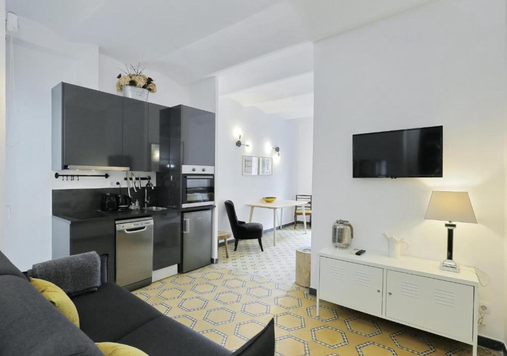 Collblanc y La Torrassa Apartment | Casa nanit apt b