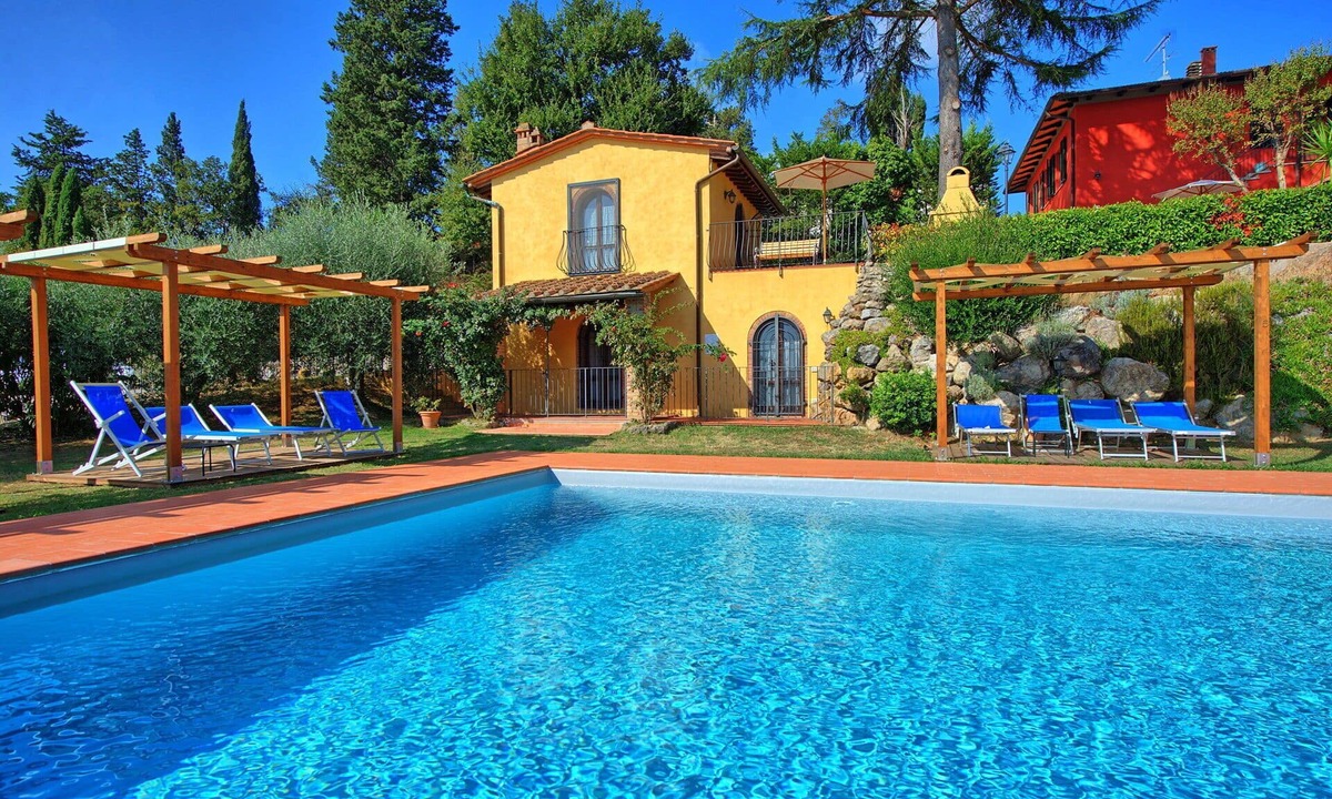 Certaldo Apartment | Casa Rossa 3 - Apartment with swimming pool