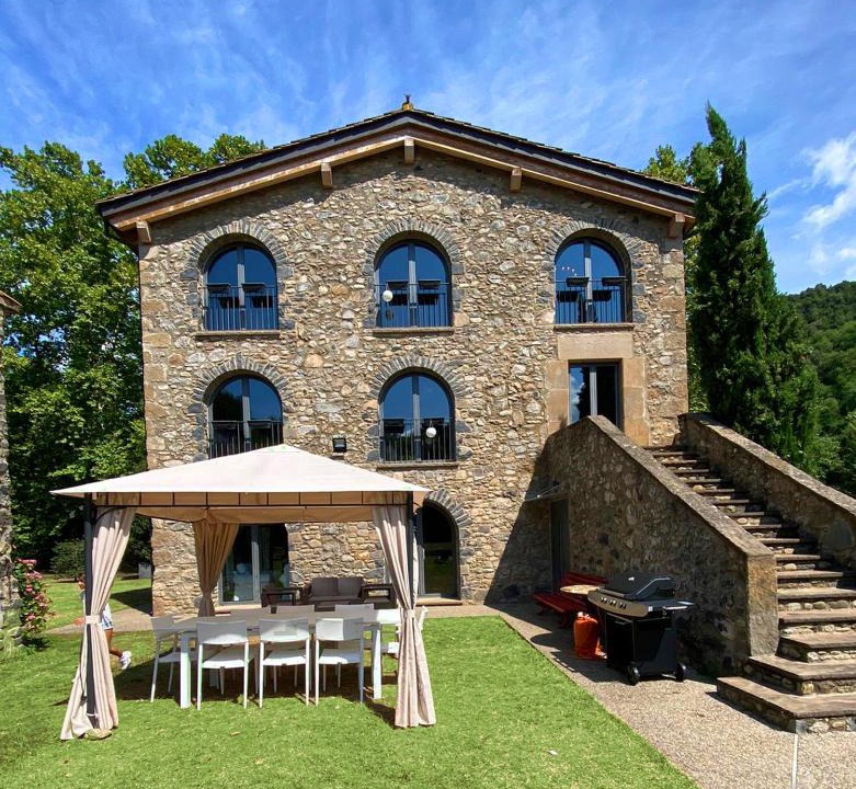 Sant Joan les Fonts Villa | Casa Rural el Serrat de Baix
