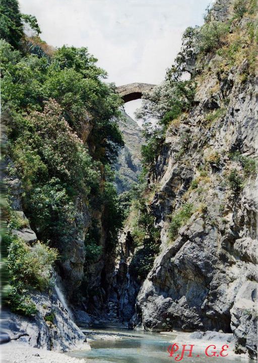 Civita House | Casa Skanderbek