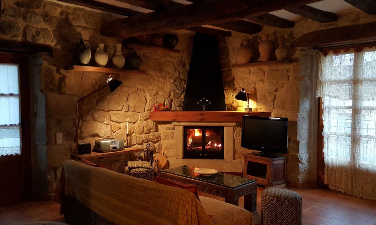 Horta de Sant Joan Cottage | Casa Templers