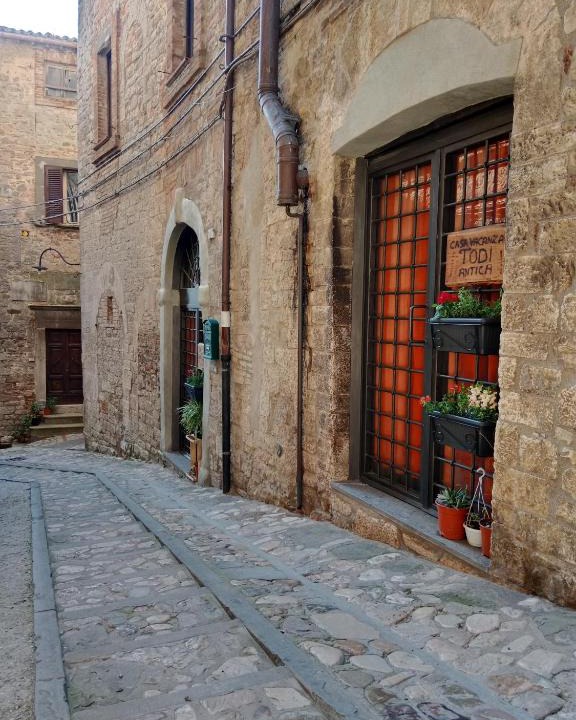 Todi Apartment | Casa vacanza Todi Antica