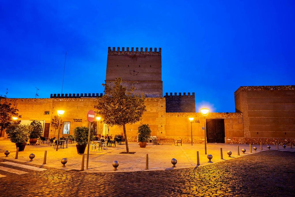 Manzanares Hotel | Castillo De Pilas Bonas