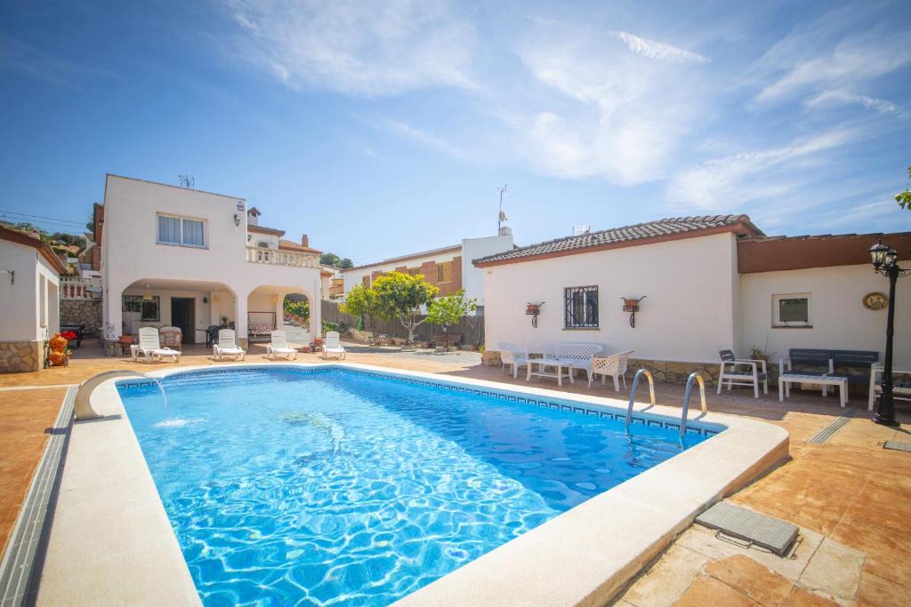 Calafell Villa | Catalunya Casas Tranquil nature 'feel' , yet only 4 min to beach!