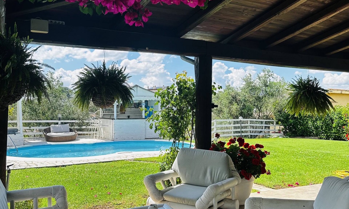 Formello Villa | Chanel Garden Relaxation Home