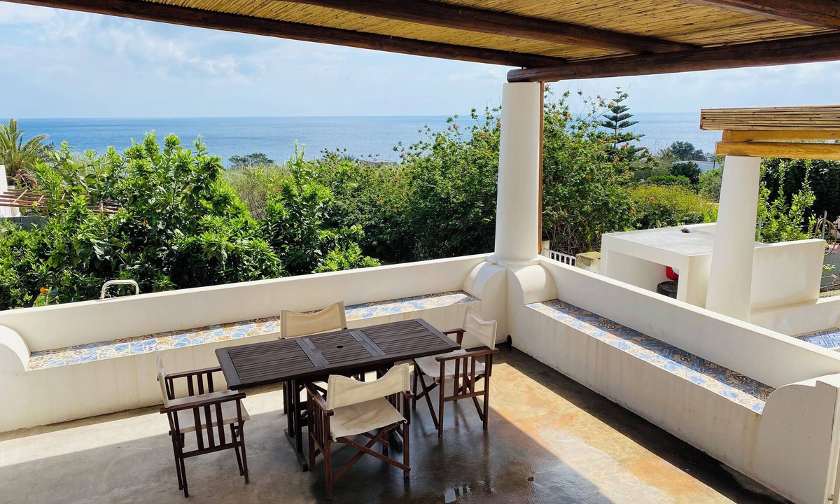 San Vincenzo House | Charming 2-bedroom house in gorgeous Stromboli with AC