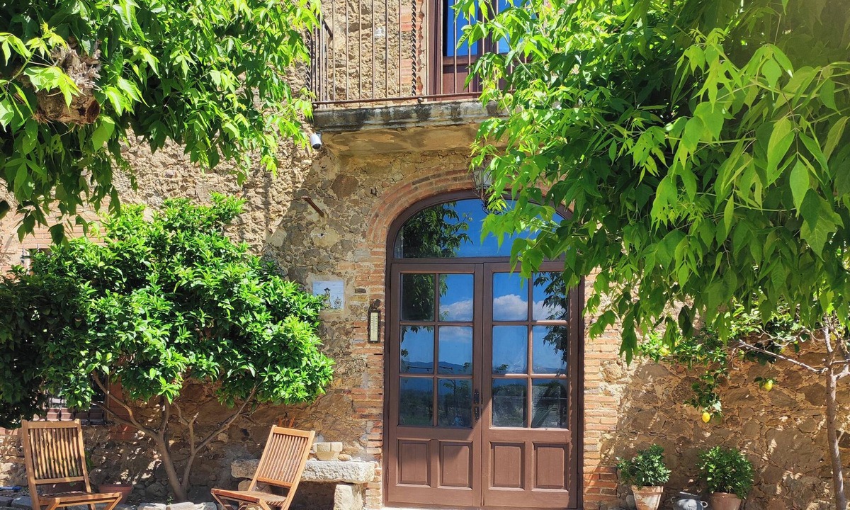 Casavells Cottage | Charming Rural Accommodation