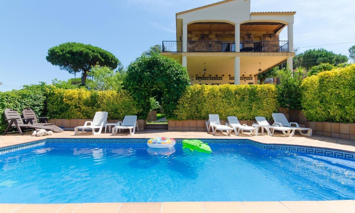Mont Barbat Villa | Club Villamar - Nice villa with 2 kitchens with fantastic views over mountains just a 10 min driv.