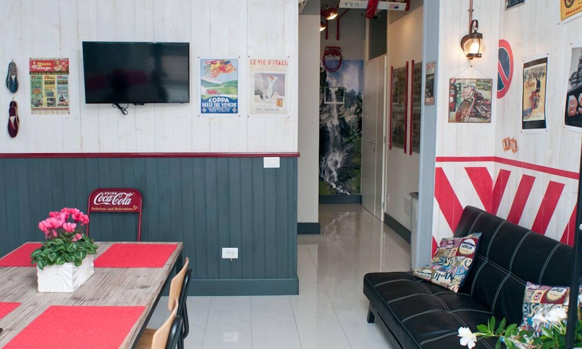 Vittorio Veneto Apartment | Colorful apartment in the heart of Prosecco Hills close to Venice